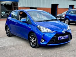 Toyota Yaris VVT-I ICON TECH 4