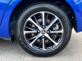 Toyota Yaris VVT-I ICON TECH 14