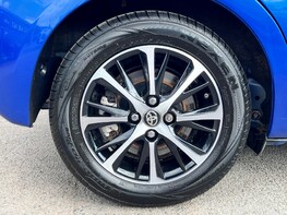 Toyota Yaris VVT-I ICON TECH 15