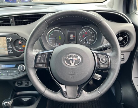 Toyota Yaris VVT-I ICON TECH 20