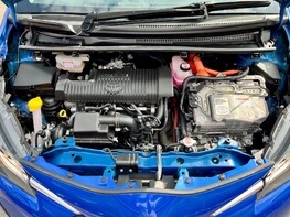 Toyota Yaris VVT-I ICON TECH 7