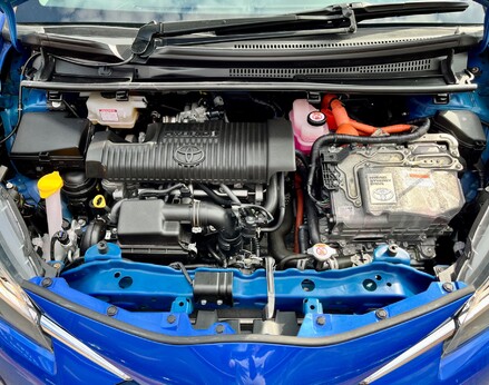 Toyota Yaris VVT-I ICON TECH 7