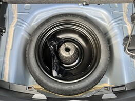 Toyota Yaris VVT-I ICON TECH 63
