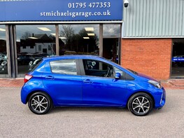 Toyota Yaris VVT-I ICON TECH 10