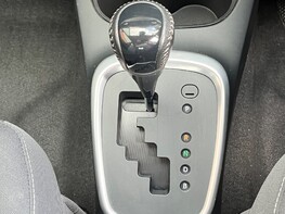 Toyota Yaris VVT-I ICON TECH 45