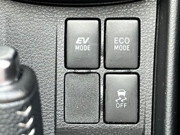 Toyota Yaris VVT-I ICON TECH 46