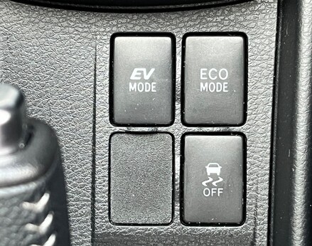 Toyota Yaris VVT-I ICON TECH 46