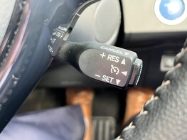 Toyota Yaris VVT-I ICON TECH 52