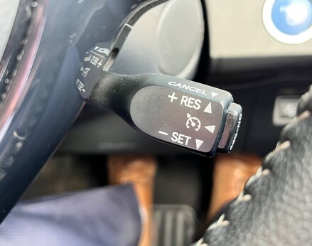 Toyota Yaris VVT-I ICON TECH 52
