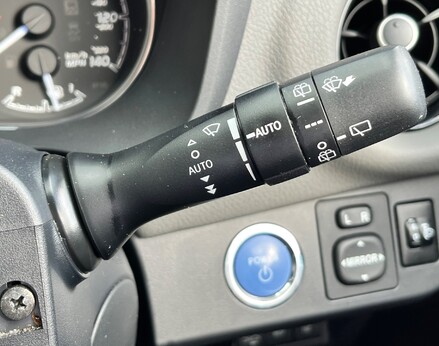 Toyota Yaris VVT-I ICON TECH 51