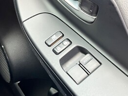 Toyota Yaris VVT-I ICON TECH 55