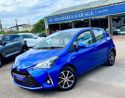 Toyota Yaris VVT-I ICON TECH 1