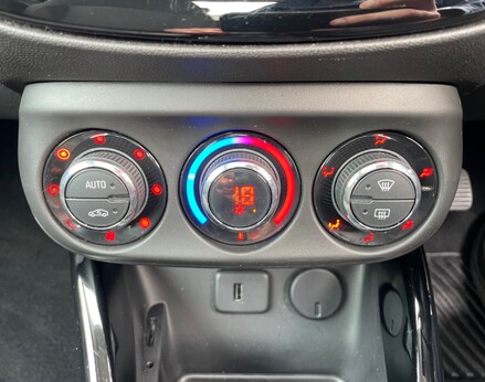 Vauxhall Adam GLAM 34