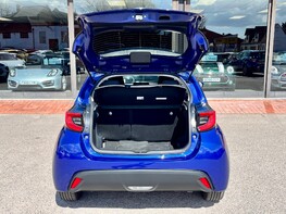 Toyota Yaris DESIGN FHEV 60