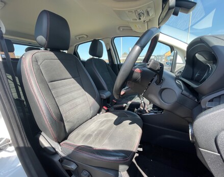 Ford Ecosport ST-LINE 54