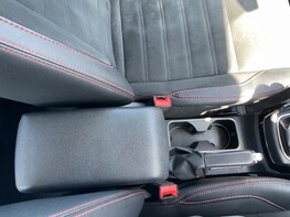 Ford Ecosport ST-LINE 44