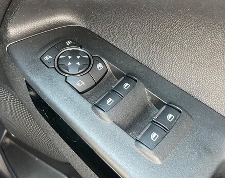 Ford Ecosport ST-LINE 52
