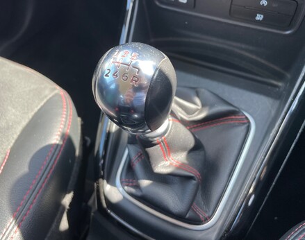 Ford Ecosport ST-LINE 43