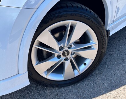 Audi Q2 TFSI S LINE 3
