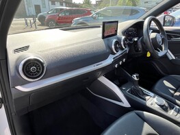 Audi Q2 TFSI S LINE 17