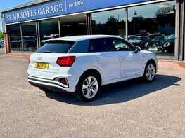 Audi Q2 TFSI S LINE 8