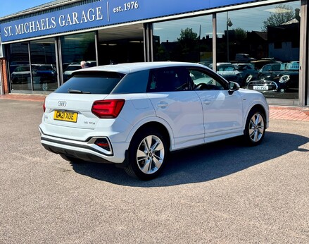 Audi Q2 TFSI S LINE 8