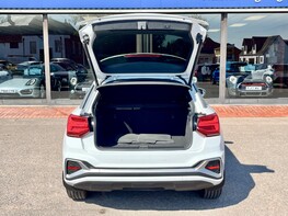 Audi Q2 TFSI S LINE 65
