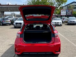 Lexus CT 200H S 57