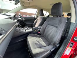 Lexus CT 200H S 54