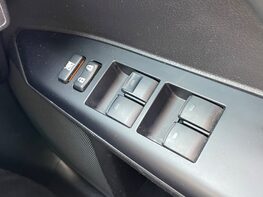 Lexus CT 200H S 51