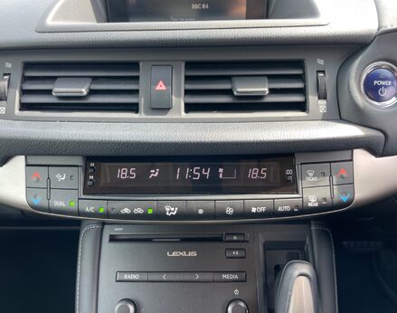 Lexus CT 200H S 40