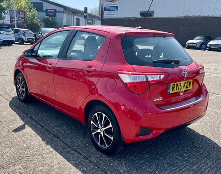 Toyota Yaris VVT-I ICON TECH 9