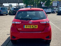 Toyota Yaris VVT-I ICON TECH 6
