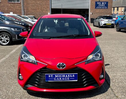 Toyota Yaris VVT-I ICON TECH 5