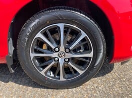 Toyota Yaris VVT-I ICON TECH 16