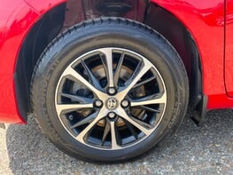 Toyota Yaris VVT-I ICON TECH 14