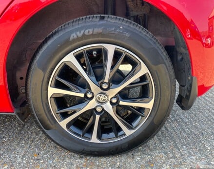 Toyota Yaris VVT-I ICON TECH 15
