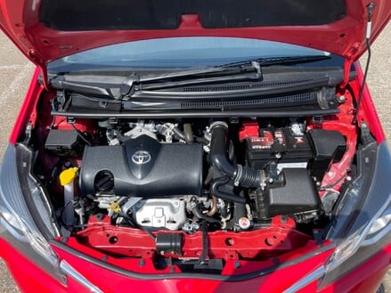 Toyota Yaris VVT-I ICON TECH