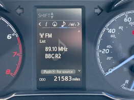 Toyota Yaris VVT-I ICON TECH 23