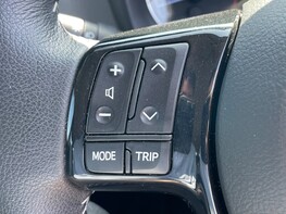 Toyota Yaris VVT-I ICON TECH 40