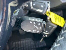 Toyota Yaris VVT-I ICON TECH 44