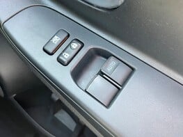 Toyota Yaris VVT-I ICON TECH 47