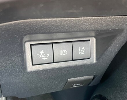 Toyota Yaris VVT-I ICON TECH 46
