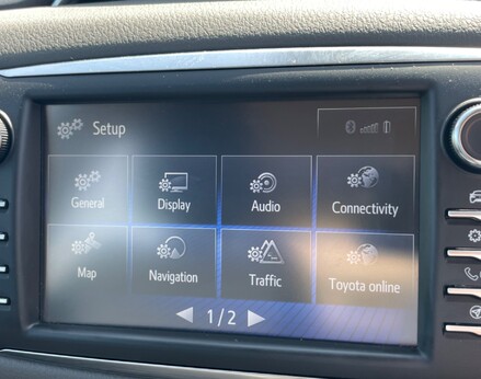 Toyota Yaris VVT-I ICON TECH 32
