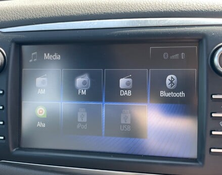 Toyota Yaris VVT-I ICON TECH 29