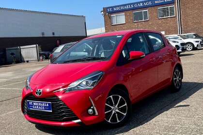Toyota Yaris VVT-I ICON TECH