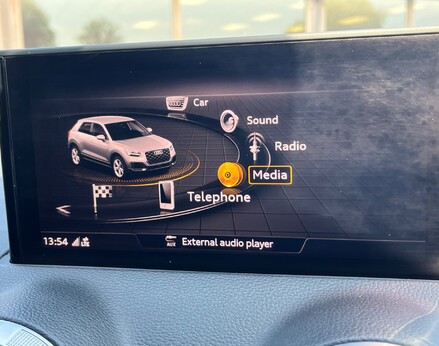 Audi Q2 TDI S LINE 35