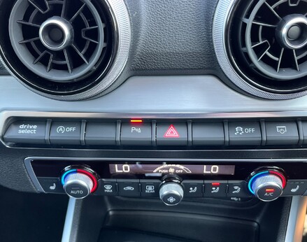 Audi Q2 TDI S LINE 45