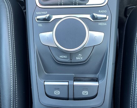 Audi Q2 TDI S LINE 50