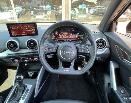 Audi Q2 TDI S LINE 19